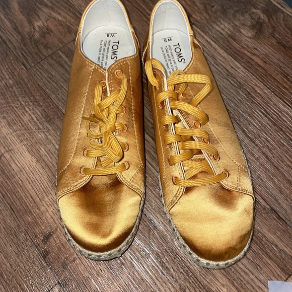 Toms Lena Espadrille Sneakers Size 8 Satin Sunflower Yellow Casual Comfort - Picture 3 of 10